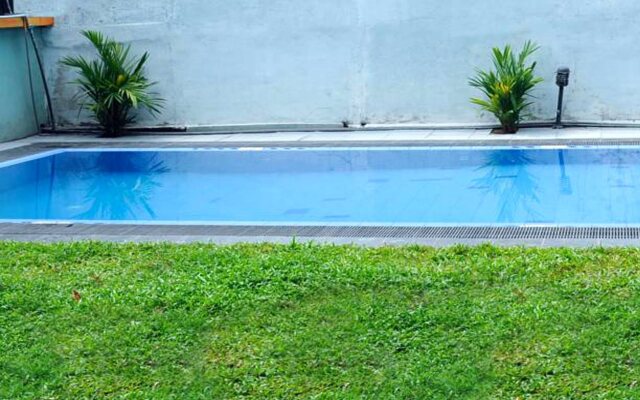 Airport reach villa