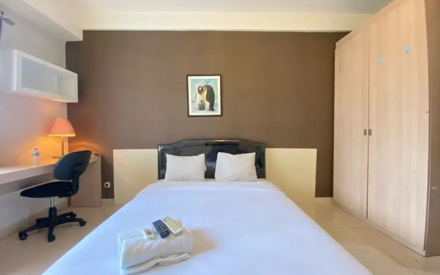 Affordable Studio Room Pool View Pinewood Jatinangor Apartment