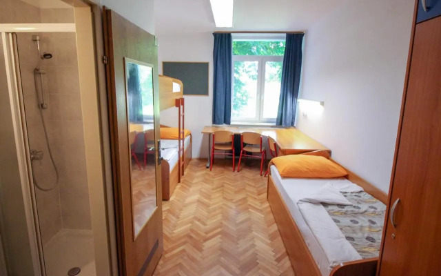 Dijaški dom Bežigrad Ljubljana Hostel