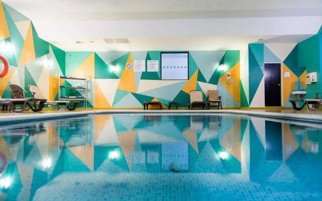 Excellence Express & Suites