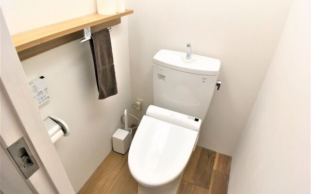 Higashi-Gokencho M-building 2F