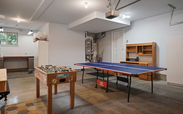 16 Jillian 4 Bedroom Home by RedAwning