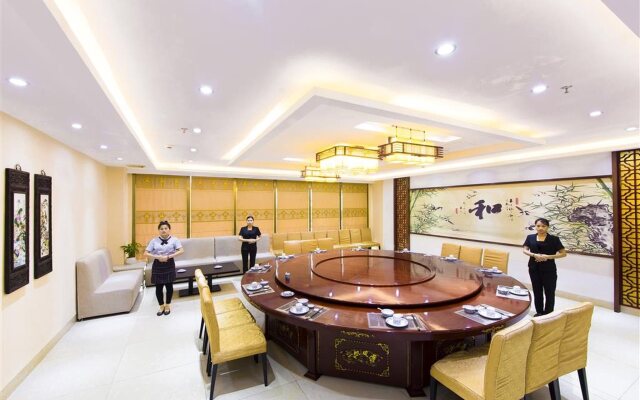 Vienna Hotel Zhanjiang Haibin Avenue Branch