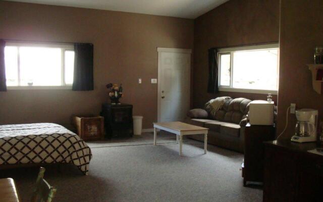 Knotty Pines Bed & Breakfast