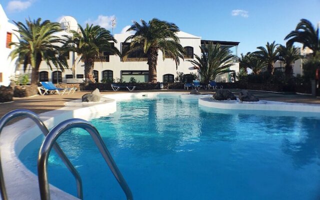 Apartment Maravillosa With Pool, Sat-tv & Free Wifi in Costa Teguise