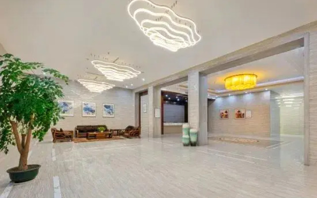 Ruixia Business Hotel