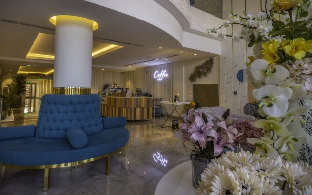 Address Palace Hotel Apartments