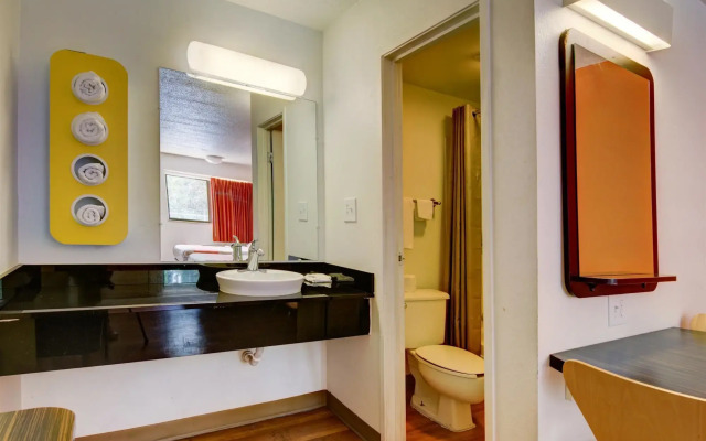 Days Inn by Wyndham Kansas City Northeast