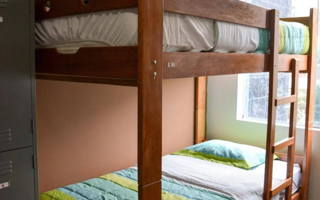 Tupac Hostel - Lima Airport