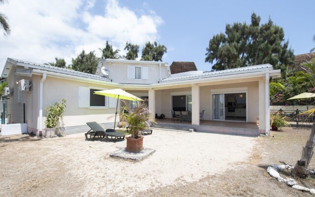 Votre Villa Perroquet Sur La Plage De Boucan Canot