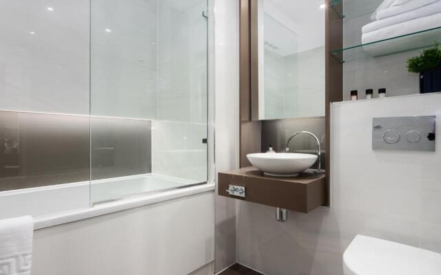 Premium One bedroom apartment City Road Basin