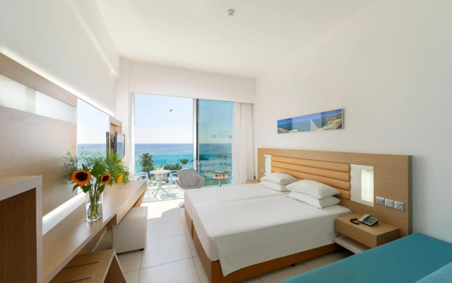 Vrissaki Beach Hotel