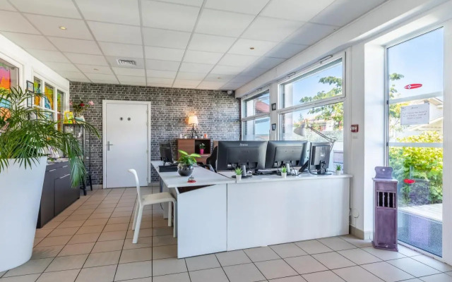 Bella Vista Guest Center Pays Basque