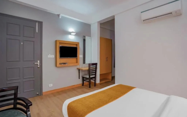 Treebo Noida Express