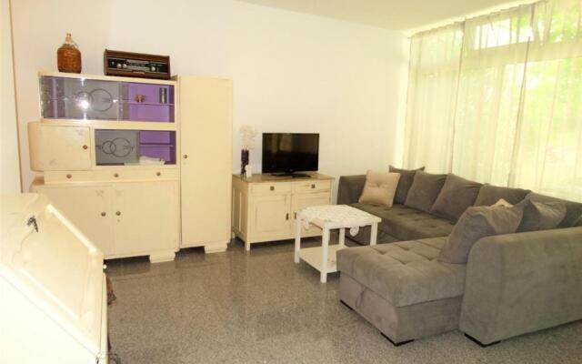 Apartmani Novi Vinodolski 32706 - Radmila