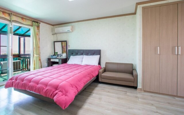 Ganghwa White Stone Pension