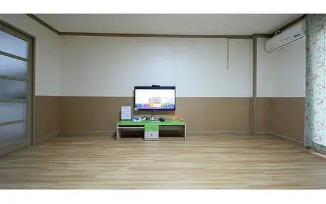 Suncheon Suncheon Bay Deulmaru Pension (Group Room)