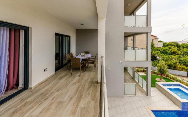 Villa Stella with pool