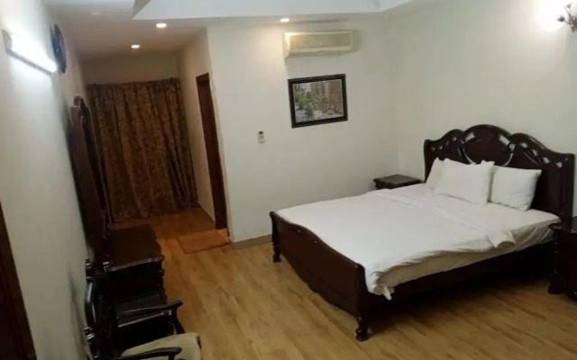Rehman Gardens - 3BR Apartment