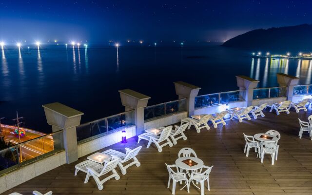 Aimi Jeju Beach Hotel