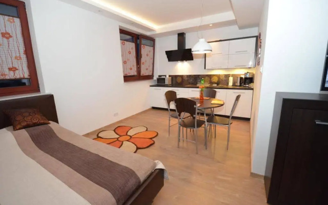 P&O Serviced Apartments FABRYCZNA