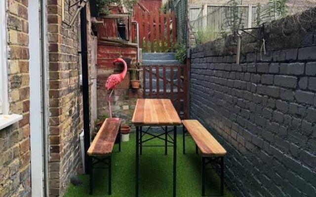 Eclectic seaside 4 bedroom artists residence