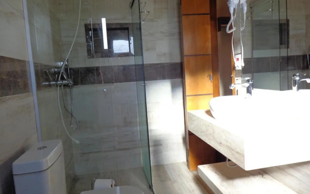 Monte Verde Inn Suítes com Hidromassagem dupla