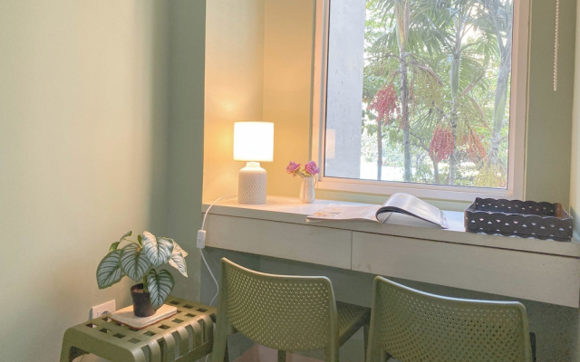 Cozy Stay Studio At 3Rd Floor Springlake Summarecon Bekasi Apartment – Guest Rooms – Bekasi
