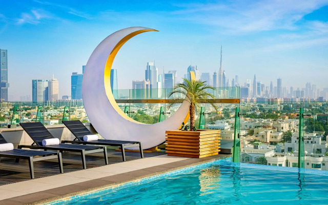 Element Al Mina, Dubai