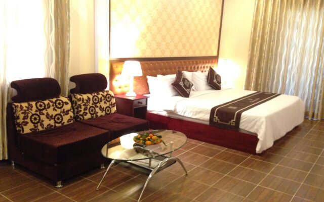 Charming Riverside Hotel