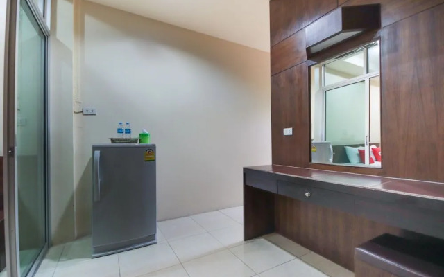 OYO 889 Baan Sakdidet