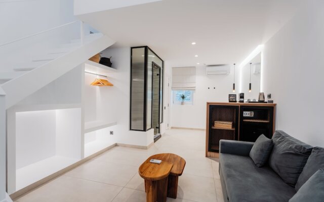 Oliving Mykonos Luxury Suites