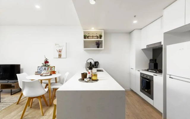 Designer South Bank Apartment