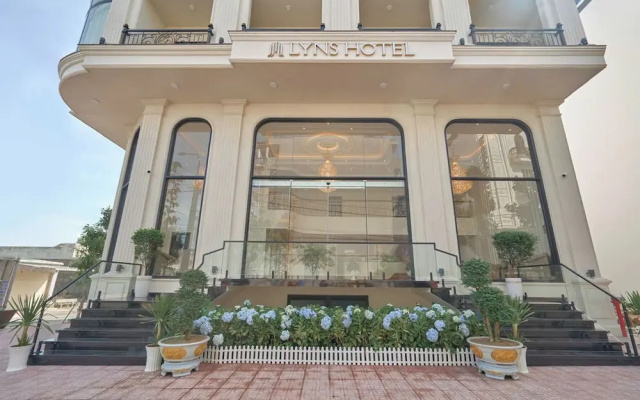 Lyns Hotel — 2-star hotel in Nhon Trach