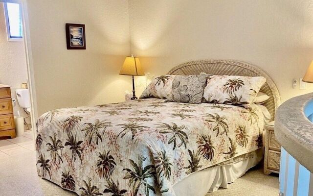 Tropical Oasis 2 Bedroom Condo by RedAwning