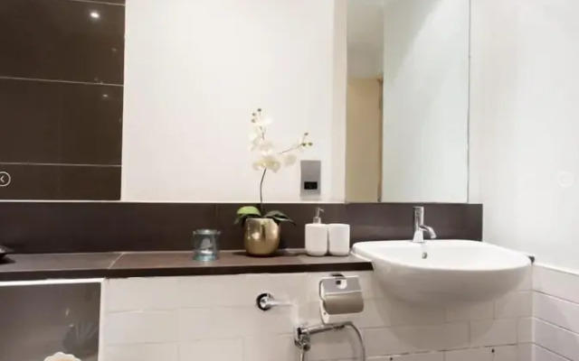 Oxford Street Apartment