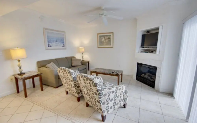 Astoria 205 - 2 Br Condo