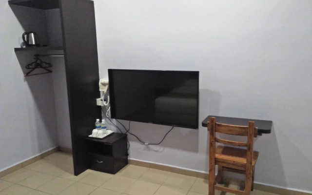 Tiong Hua Hotel