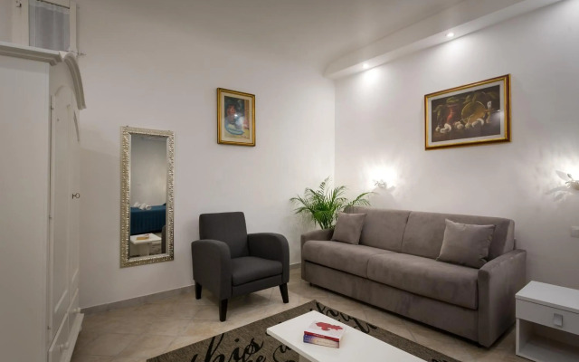 Stella Della Casa Florence