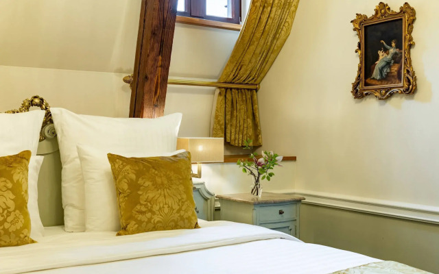 Schloss Lieser, Autograph Collection