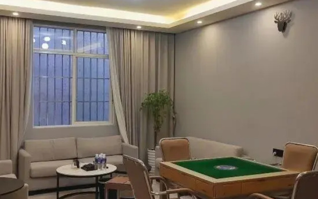 Gray E-sports Theme Hotel lijiang