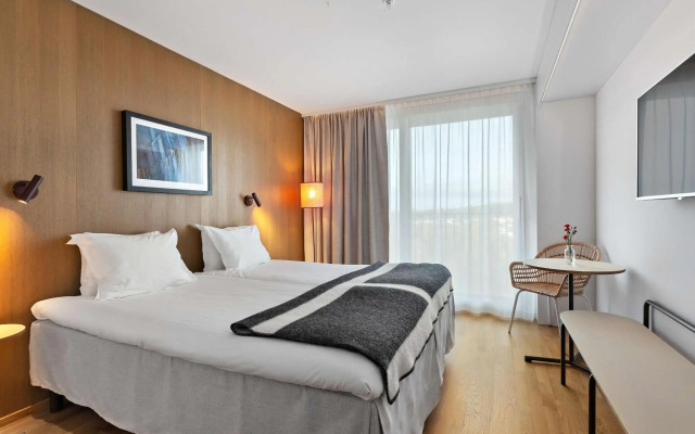 Ten Hotel