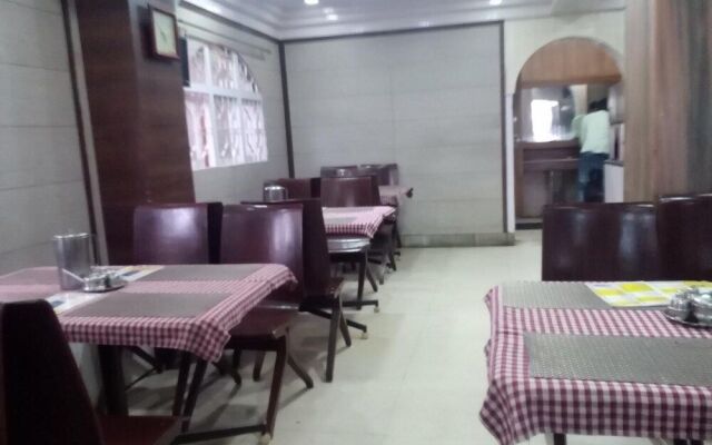 Hotel Preethi Palace