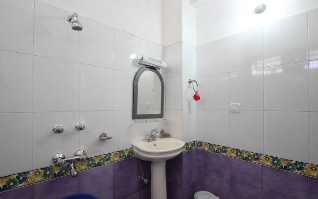 Hotel Lake Inn - A Luxury Lake View Hotel