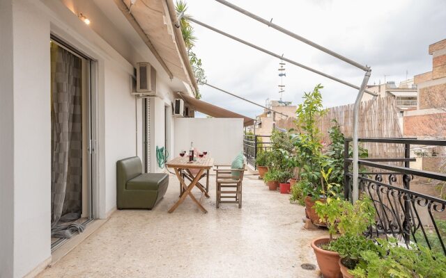 Keramikos Flower Power Residence