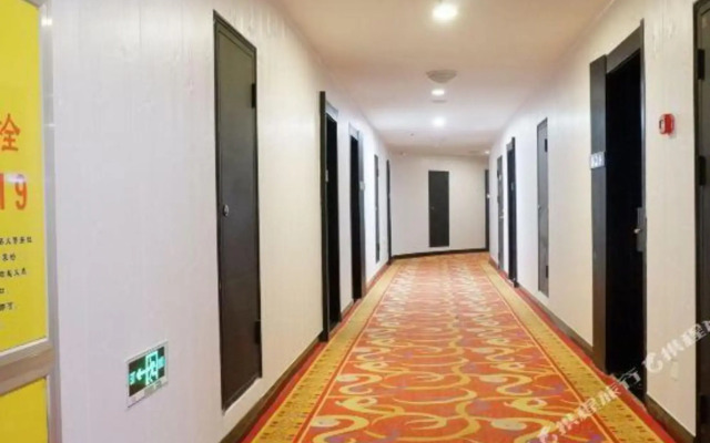 Super 8 Hotel