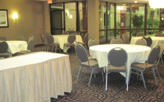 Holiday Inn Kingston