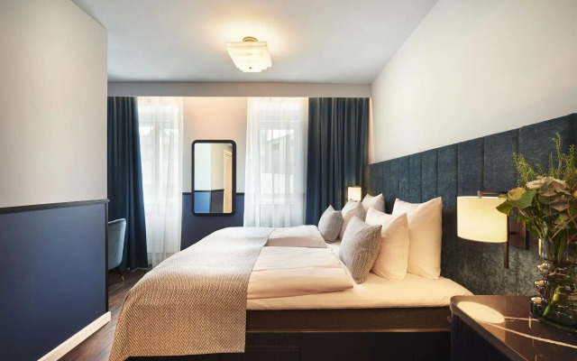 WIDE Hotel