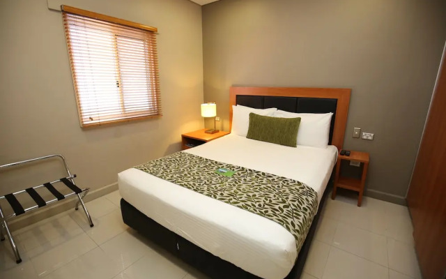 Ela Beach Hotel & Apartments
