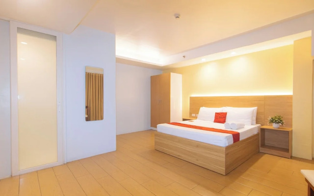 RedDoorz at LuxeLite Suites Makati